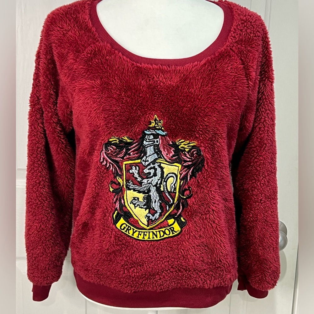 Wizarding World Gryffingldor maroon fuzzy top size XS